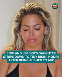 Even with a horror injury like that, she still manages to look good!