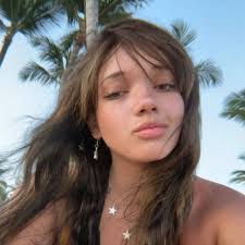 Sophia Warner's Instagram, Twitter & Facebook