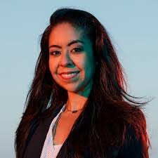 Julia Grummel's Instagram, Twitter & Facebook