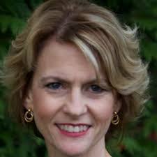 Roberta Ogle's Instagram, Twitter & Facebook