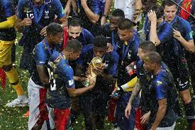 يلتقي منتخب فرنسا مع نظيره منتخب الدنمارك على أرض ملعب اولمبيسكس كومبليكس لوزنيكي، وذلك في إطار الجولة الثالثة من مباريات المجموعة الثالثة ببطولة كأس العالم روسيا 2018، والتي تشكيلة فرنسا المتوقعة أمام الدنمارك. ØªØ´ÙƒÙŠÙ„Ø© Ù…Ù†ØªØ®Ø¨ ÙØ±Ù†Ø³Ø§ 2018 ØªØªÙ…ØªØ¹ Ø¨Ø§Ù„Ø´Ø¨Ø§Ø¨ ÙˆØ§Ù„Ø­ÙŠÙˆÙŠØ© ØµØ­ÙŠÙØ© Ø§Ù„Ù…ÙˆØ§Ø·Ù† Ø§Ù„Ø¥Ù„ÙƒØªØ±ÙˆÙ†ÙŠØ©