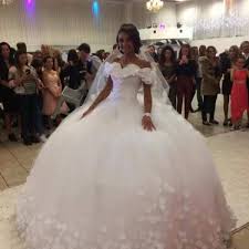 Sous l'appellation « gens du voyage » on retrouve plusieurs ethnies venues de toute l'europe. Mariage Anniversaire Bapteme Gitan Accueil Facebook