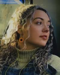 Lydia Oliver's Instagram, Twitter & Facebook