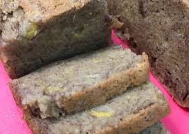 Pagi2 sudah sibuk di dapur ngeliat pisang ambon yg sdh kukupas dan kusimpan di wadah ternyata tdk tahan cantik sprti pisang kepok, terpaksa harus di eksekusi. Resep Bolu Pisang Kukus Tanpa Mixer Oleh Dapoer Bu Zuh Cookpad