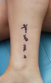 Resultado de imagen de peter pan tattoo