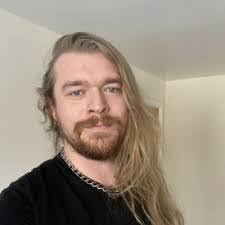 Patrick Hollingsworth's Instagram, Twitter & Facebook