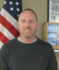 Botz steps up to serve his community during disaster response Pages 4-5