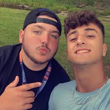 What are the best places to eat and must see attractions, best beach in  Atlantic City?