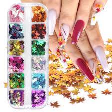 Las uñas de acrilico son extensiones que se colocan en nuestra uña natural, con diferente tipo de materiales el decorado de uñas dependerá mucho de tu imaginación se puede utilizar acrílico de colores,glitters, barnices, cintilla, listones y adheribles todo. Amazon Com Macute Otono Nail Art Glitters Hoja De Arce Lentejuelas 12 Rejillas Otono Forma De Hoja Escamas Holograficas Oro Rojo Hojas De Arce Paillettes Disenos Para Unas Gel Polaco Suministros Manicura Consejos