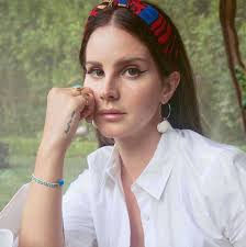 Our Fav Celeb Styles ~ Pearls, Shells, Color & More!