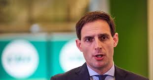 Volg mijn ideeën en activiteiten, in de kamer en daarbuiten. Cda Deed Een Dringend Beroep Op Hoekstra Maar Ook Pieter Omtzigt Heeft Mij Gevraagd Politiek Ad Nl