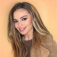 Natalie Masters's Instagram, Twitter & Facebook