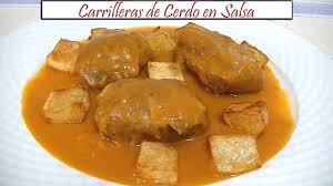 Una vez fría la carrillada quedará dura. Carrilleras De Cerdo En Salsa Receta De Cocina En Familia Youtube