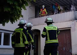 Nicht möglich, wenn man einsatzbereit sein muss. Aktuell Zimmerbrand In Glaserzell Feuerwehr Im Einsatz Fotos