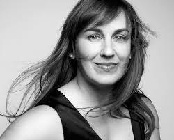 Julie Clow's Instagram, Twitter & Facebook