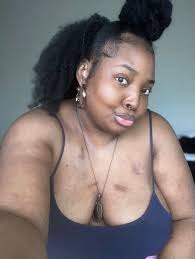 Chụp Cầu Thang Ngầu