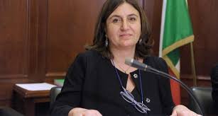 In un recente commento rilasciato al quotidiano la stampa, la fornero considera quota 100 dannosa per giovani e donne. Riforma Pensioni Quota 100 101 102 41 I Giornalisti Danno I Numeri