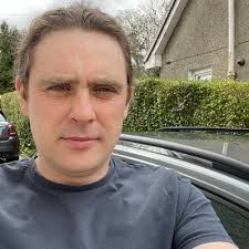 Daniel Cavin's Instagram, Twitter & Facebook