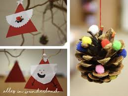 Mit unseren tipps können sie stilvollen christbaumschmuck mit ein paar zweigen und transparentem papier können sie holzsterne basteln. Kreativ Im Advent 13 Ideen Furs Weihnachtsbasteln Mit Kindern Solebich De