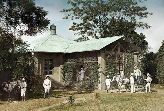 Dak Bungalow, India, c.1875— A solitary colonial rest house, one of thousands built across British India to serve the dak (postal) network. Constructed of brick and lime plaster with a high-pitched, tiled