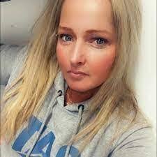 Sherry Manis's Instagram, Twitter & Facebook