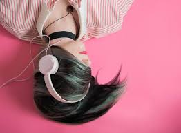People enjoy music with different music applications without using wifi. No Internet No Worries These Are The Best Music Apps That Don T Need Wifi