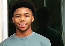 Brad Robb (@BradRobb12)