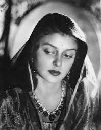 Gayatri devi , maharani von jaipur, geboren als prinzessin gayatri von cooch behar , mit ihrem ehemann man singh ii , dem letzten regierenden maharaja des staates jaipur. 130 Gayatri Devi Ideen Vintage India Indisch Indische Prinzessin