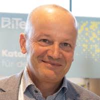 70+ Profile mit dem Suchbegriff „Kisling“