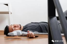 2) 仰卧平躺哑铃飞鸟 yǎngwò píngtǎng yǎlíng fēiniǎo. Njxvnifjo4dwym