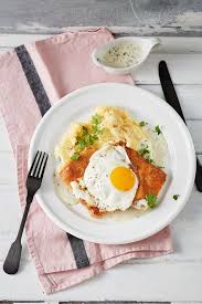 Maurerschnitzel Ausgebackener Leberkase Mit Spiegelei Kartoffelpuree Und Krauter Rahm Sosse Von Cschoenbrodt Chefkoch Leberkase Rezept Rezepte Fleisch Gerichte