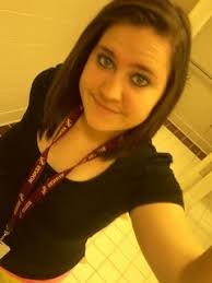 Samantha Sexton's Instagram, Twitter & Facebook