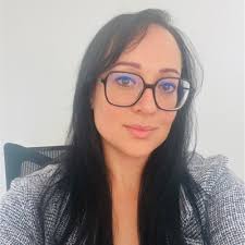 J'ai le plaisir de vous annoncer que je commence un nouveau poste de  Infirmière indépendante en périnatalité et santé mentale.