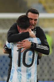 Latest lionel scaloni news, photos, blogposts, videos and wallpapers. Lionel Scaloni Messi S Delivery His Relationship With Di Maria The Controversy With Gallardo And What Car Would Be The Scaloneta A Dune A Gas The Limited Times