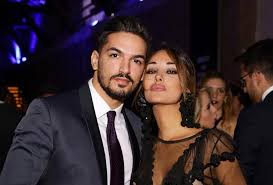 Poi, però, rosa ha scoperto di essere incinta del piccolo domenico, detto dodo, e la coppia ha deciso di rimandare le nozze. Chi E Rosa Perrotta Da Uomini E Donne A L Isola Dei Famosi L Ex Tronista Tra Ritocchini Estetici Evidenti E Sensualita Foto