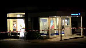 Westfälischer zoologischer garten zu münster. Unbekannte Sprengen Geldautomat In Ratingen