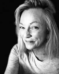 Layering and getting more depth in those amazing clouds. #pappyart  #floridastorms #homeofficeart #goodvibes #entrepreneurmindset