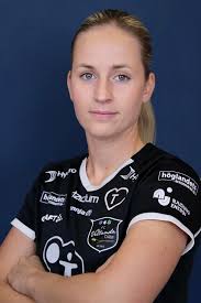 Ella Johansson förlänger💫 Kapten Johansson har förlängt sitt kontrakt och  är därmed klar för en ny säsong 🖤🤍