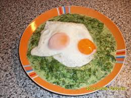 De la mami am aceasta reteta de mancare de spanac cu usturoi, este una dintre preferatele mele. Reteta Spanac Scazut Cu Lapte Si Ochi De Ou