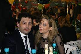 Ce face nevasta lui marian vanghelie, la ceas de seară, atunci când fostul edil nu e prin preajmă. Marian Vanghelie DeclaraÈ›ii Sincere Despre DivorÈ›ul De Prima Sa SoÈ›ie