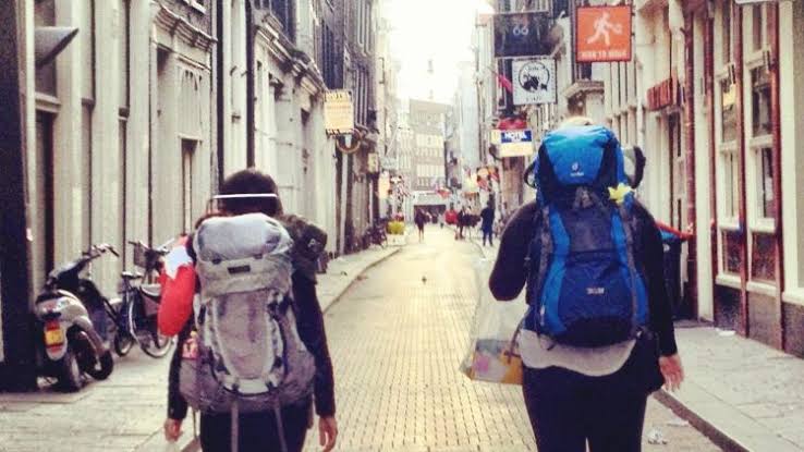 Image result for Tips Traveling Aman Untuk Backpacker"