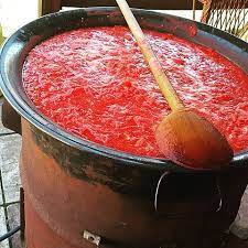 Potrivit apc, 78% din bulionul şi pasta de tomate analizate trebuie retrase de la comercializare, întrucât sunt realizate din concentrat de tomate, de provenienţă necunoscută, diluat cu apă până la obţinerea tipului de bulion sau pastei de tomate dorită a fi comercializată. Bulion De Casa Sau Pasta De Tomate Fara Coloranti Si Conservanti Artificiali Gustoase Net