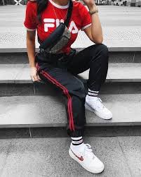 Bring frischen wind in deine garderobe mit den neuesten trends der herrenmode Womens Streetwear Urban Womens Streetwear Summer Womens Streetwear Outfits Womens Streetwear Shorts Street Style Wome Ropa De Moda Prendas De Ropa Moda De Ropa