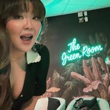 Beverly Ellis (@BevEllisEllis)