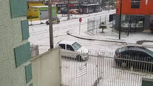 Chuva de granizo em curitiba hoje. Tempestade De Granizo Atinge Varios Bairros De Curitiba Nesta Terca Tnh1