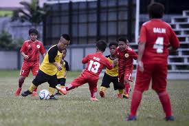 Berita dan pendedahan eksklusif bola sepak malaysia dan luar negara dalam bahasa malaysia. Kecil Bukan Sebarang Kecil Perlawanan Bola Sepak Mini Orang Kerdil Malaysia Indonesia Buat Penonton Teruja Semasa Mstar