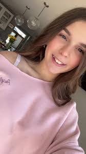 Heather Habben's Instagram, Twitter & Facebook