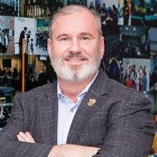 Roland Wilson's Instagram, Twitter & Facebook