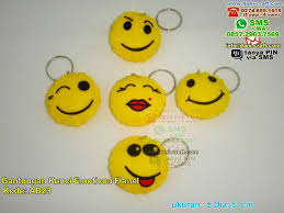 Gantungan Kunci Emoticon Flanel Souvenir Pernikahan Gantungan Kunci Souvenir Pernikahan Gantungan