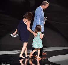 A son 'marshall williams manning' and a daughter 'mosley thompson manning'. Peyton Manning S Daughter Mosley Clings To His Leg At The 2015 Espys Daily Mail Online